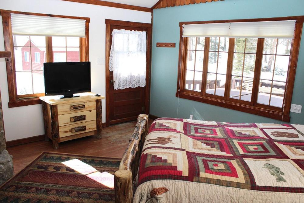 Fawn Valley Inn- 157 cabin